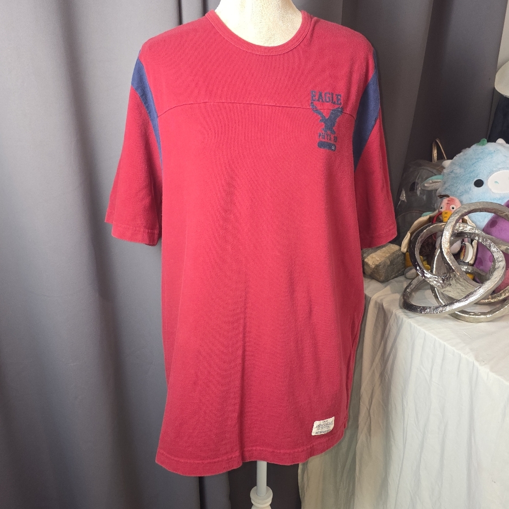American Eagle Outfitters Red Navy Contrast Tee Men’s Large Vintage Logo Patch